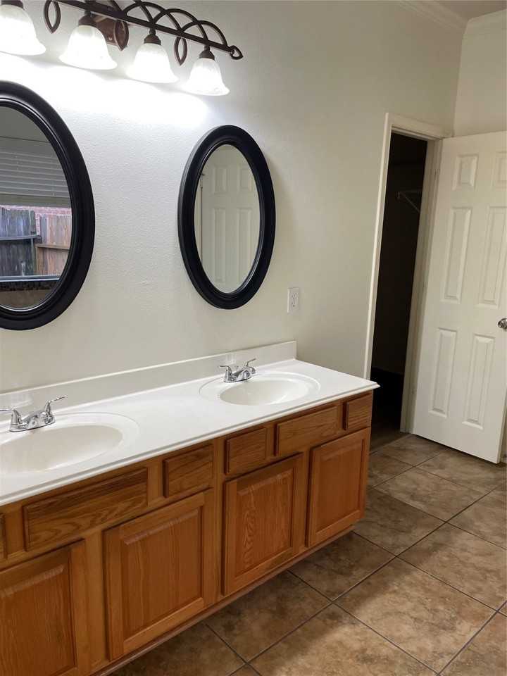 718 Hazy Stone Ct #718 - Photo 2 of 11