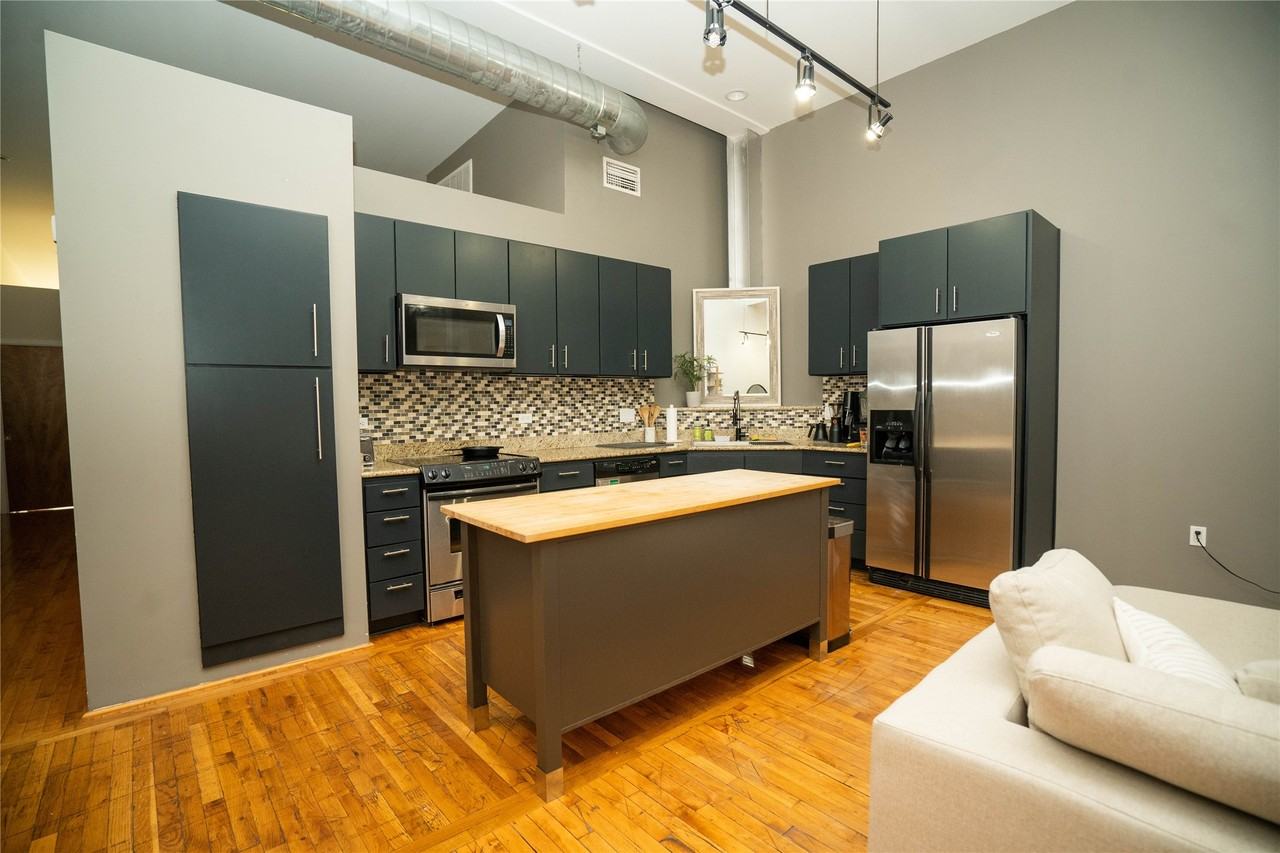 1312 Live Oak St #1312-223 - Photo 6 of 18