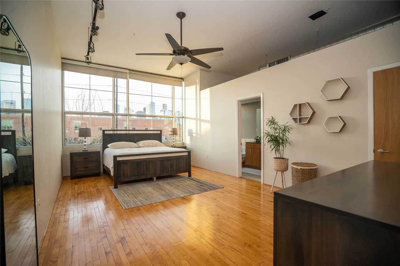 1312 Live Oak St #1312-223 - Photo 7 of 18