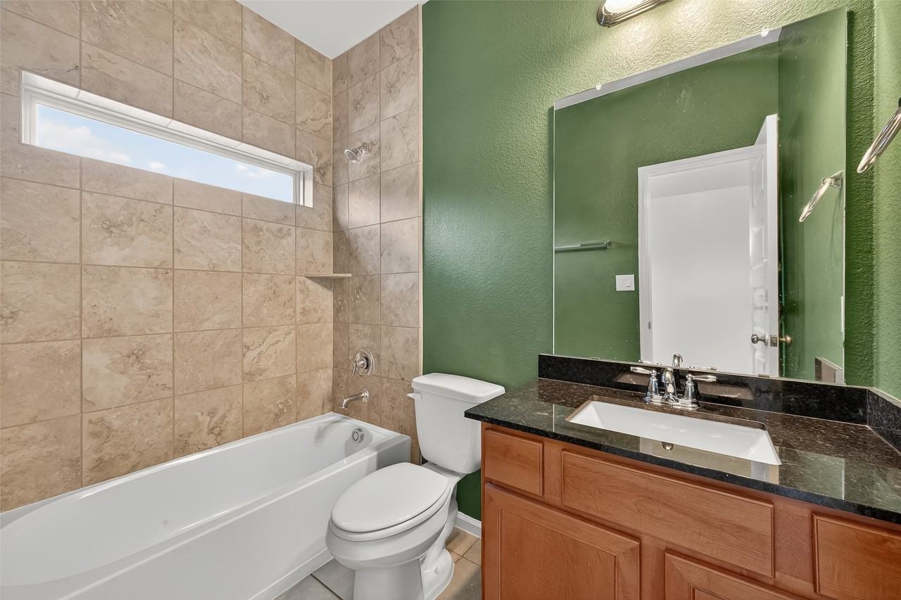 2009 Kirby Landing Dr #2009 - Photo 2 of 40