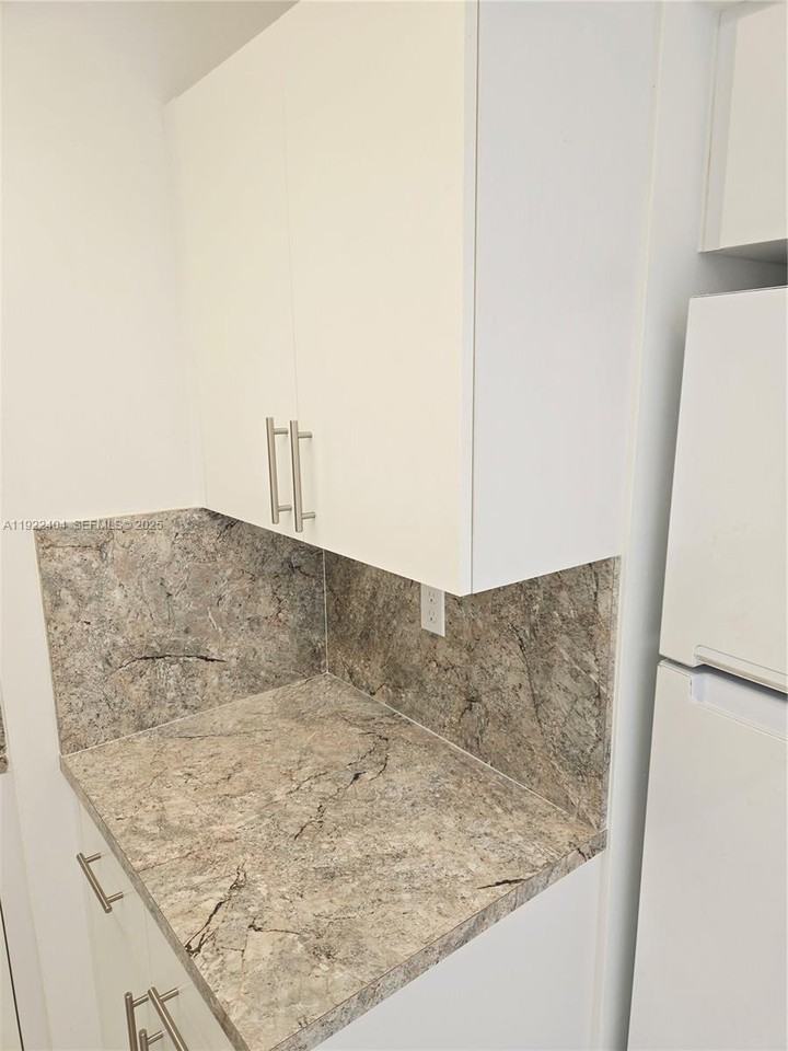 8821 W Flagler St #8821-313 - Photo 3 of 15