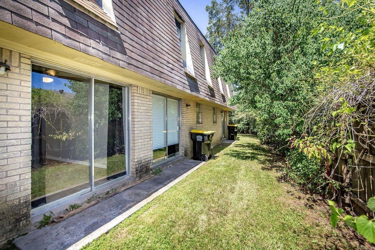 418 W 3rd St - Photo 5 of 34