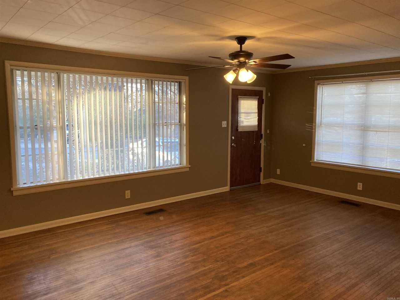 3908 N Cypress St - Photo 3 of 20