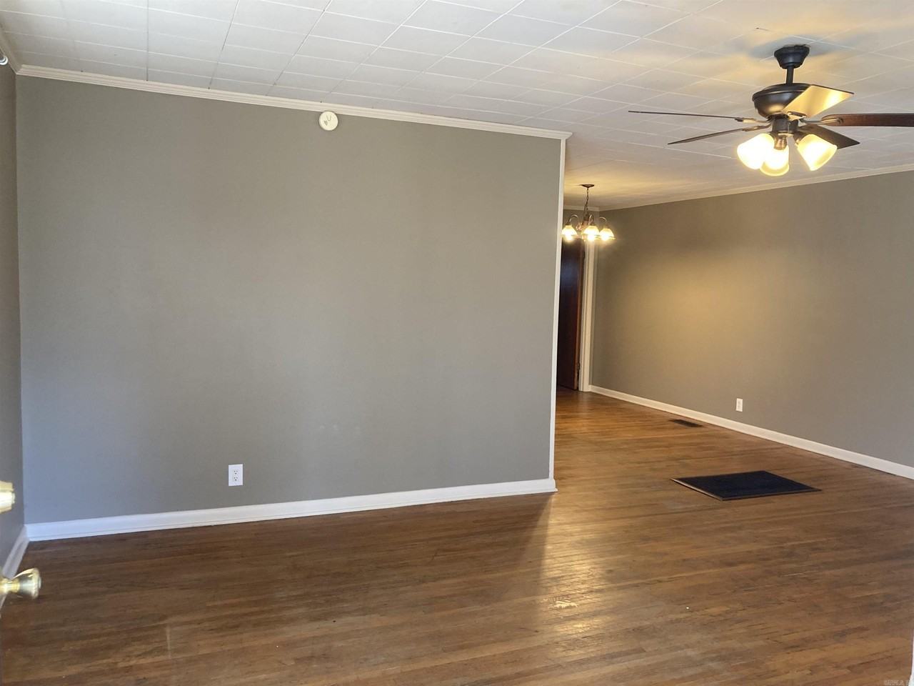 3908 N Cypress St - Photo 4 of 20