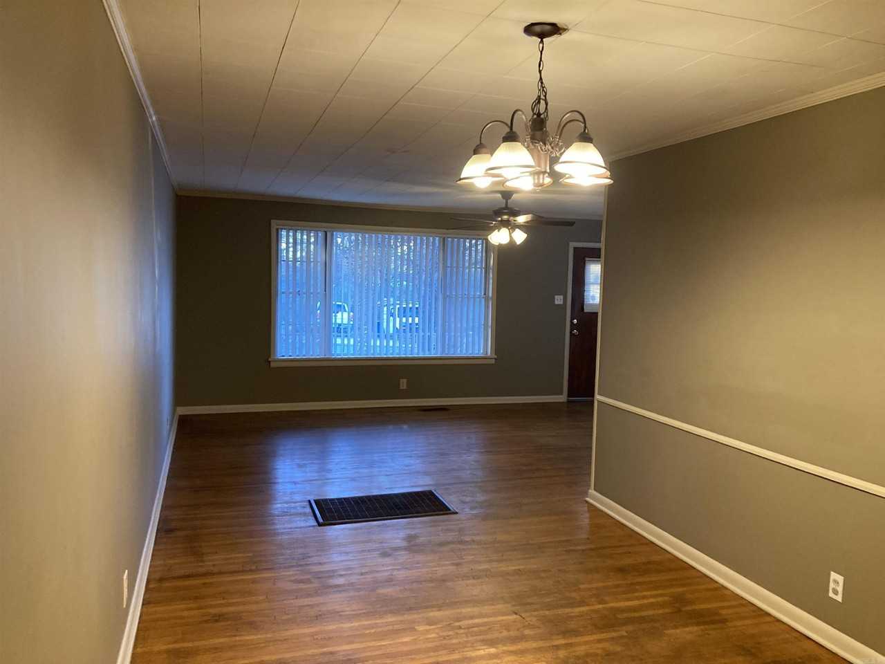 3908 N Cypress St - Photo 5 of 20