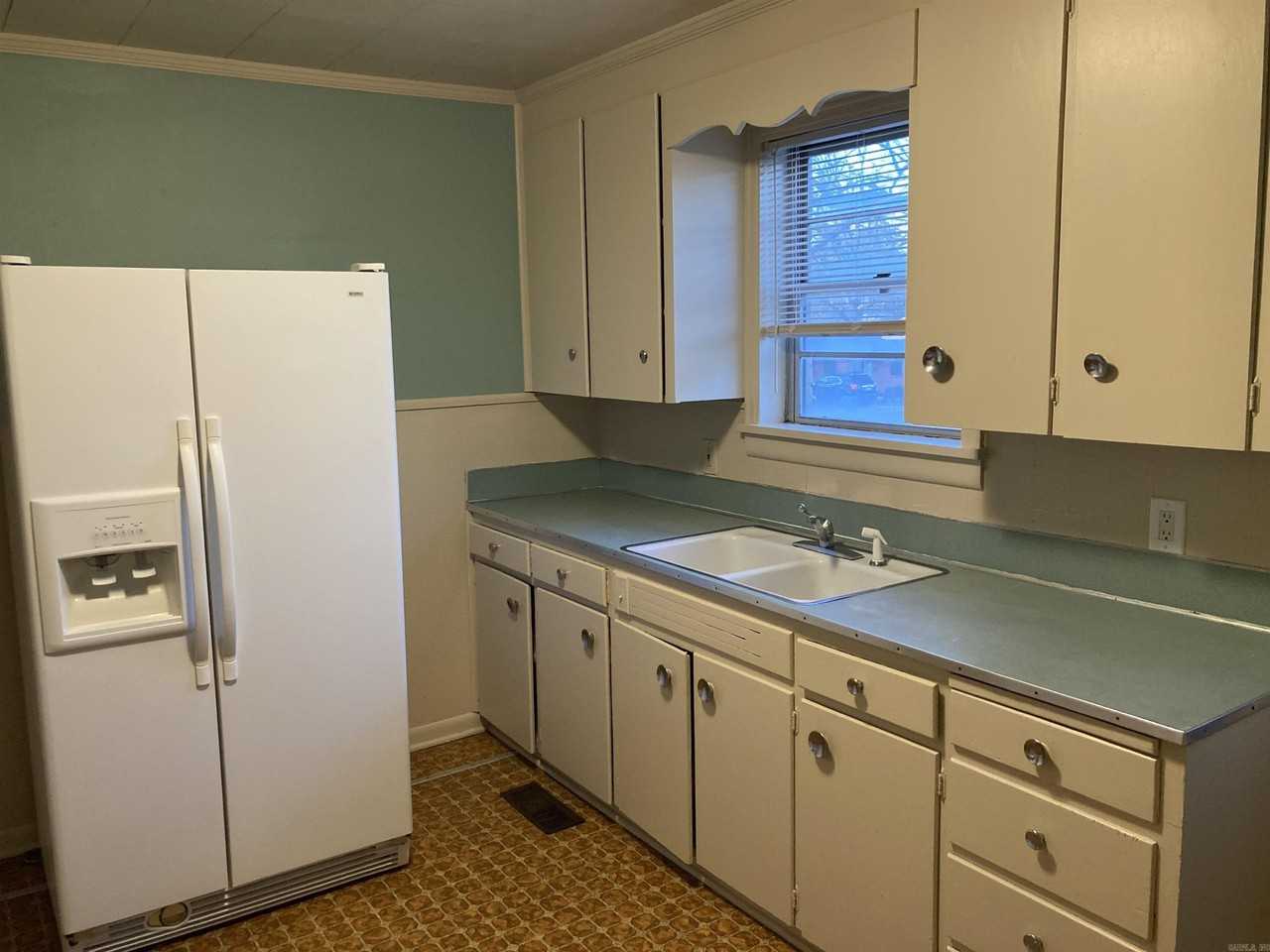 3908 N Cypress St - Photo 7 of 20