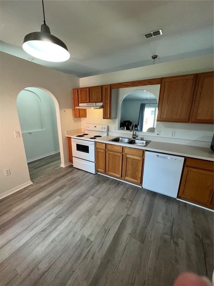 2105 Atwater Dr - Photo 4 of 21