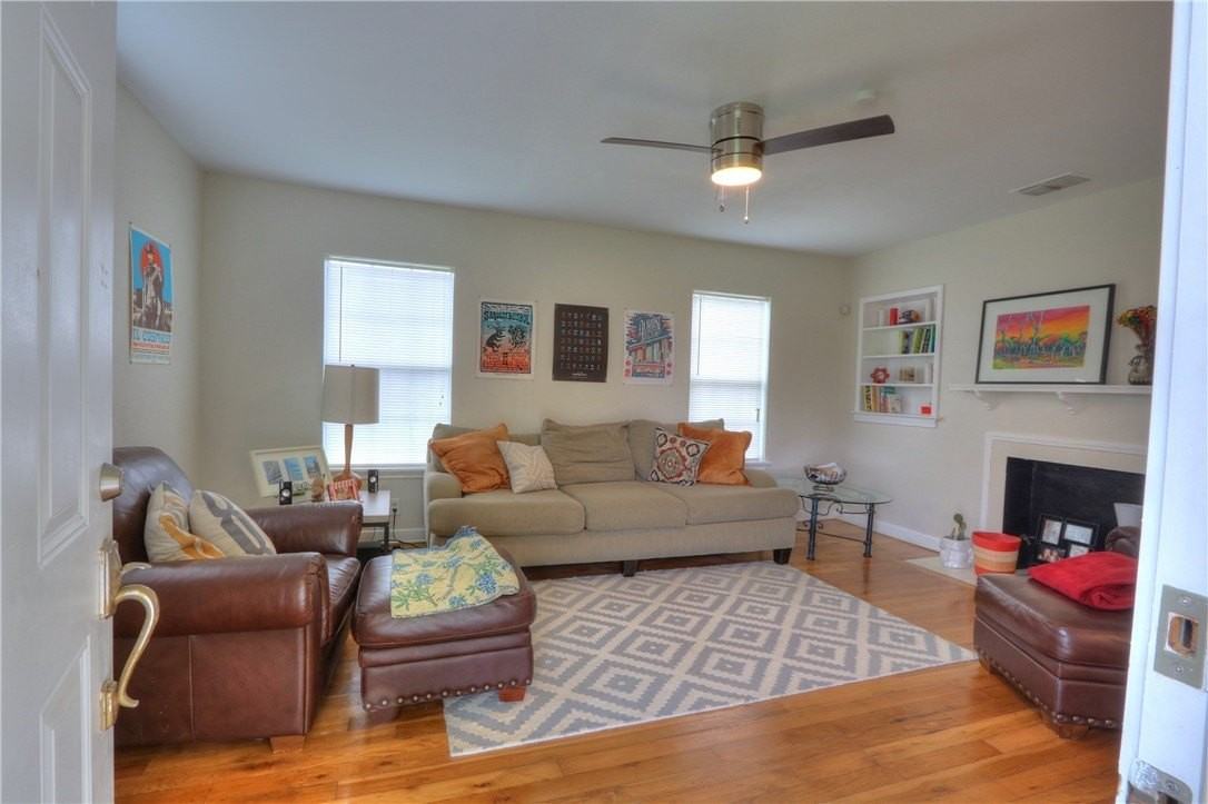 3538 Austin St - Photo 3 of 21