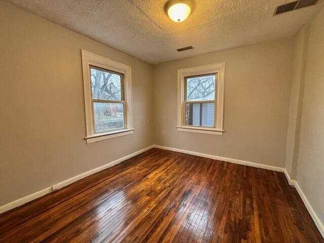 770 N Dawson Ave - Photo 6 of 11