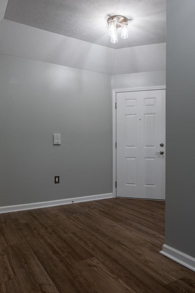 8081 Cranes Crossing Dr - Photo 4 of 27