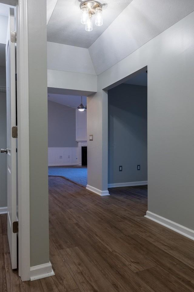 8081 Cranes Crossing Dr - Photo 5 of 27