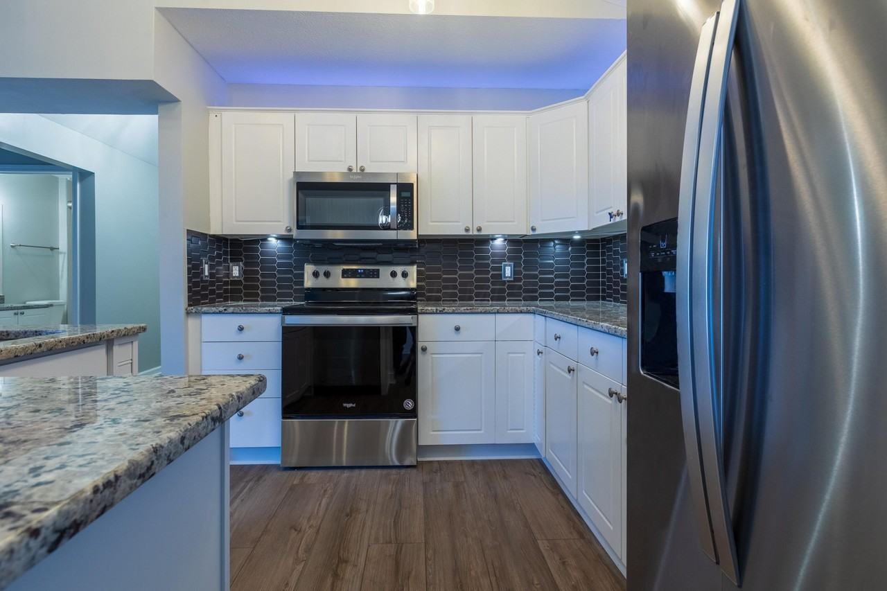 8081 Cranes Crossing Dr - Photo 7 of 27