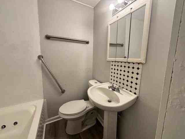 762 N Dawson Ave - Photo 7 of 10