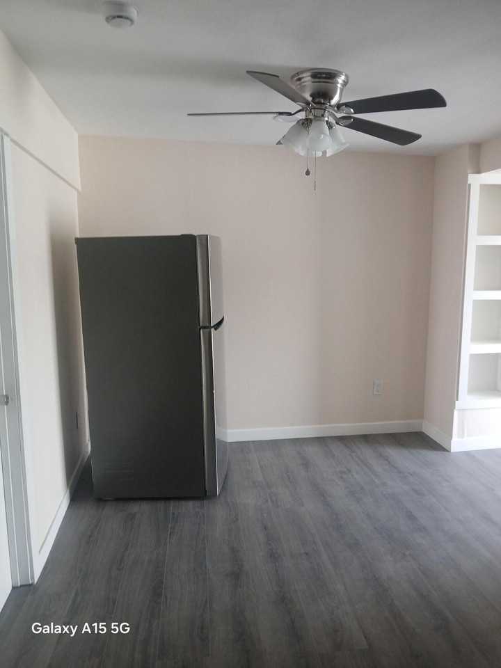 45627 Deglet Noor St Unit 2 #2 - Photo 2 of 6