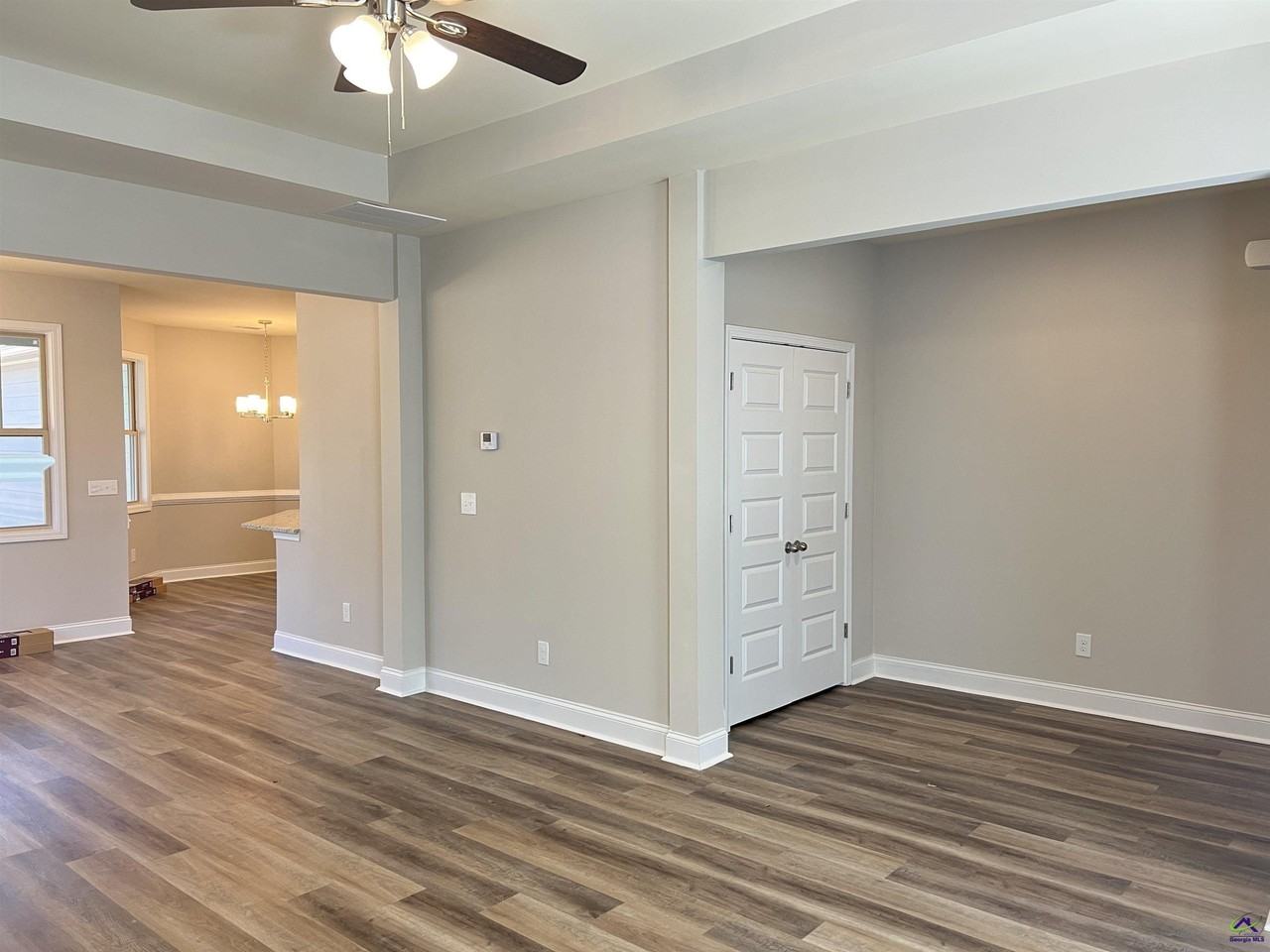 134 Country World Dr - Photo 7 of 37