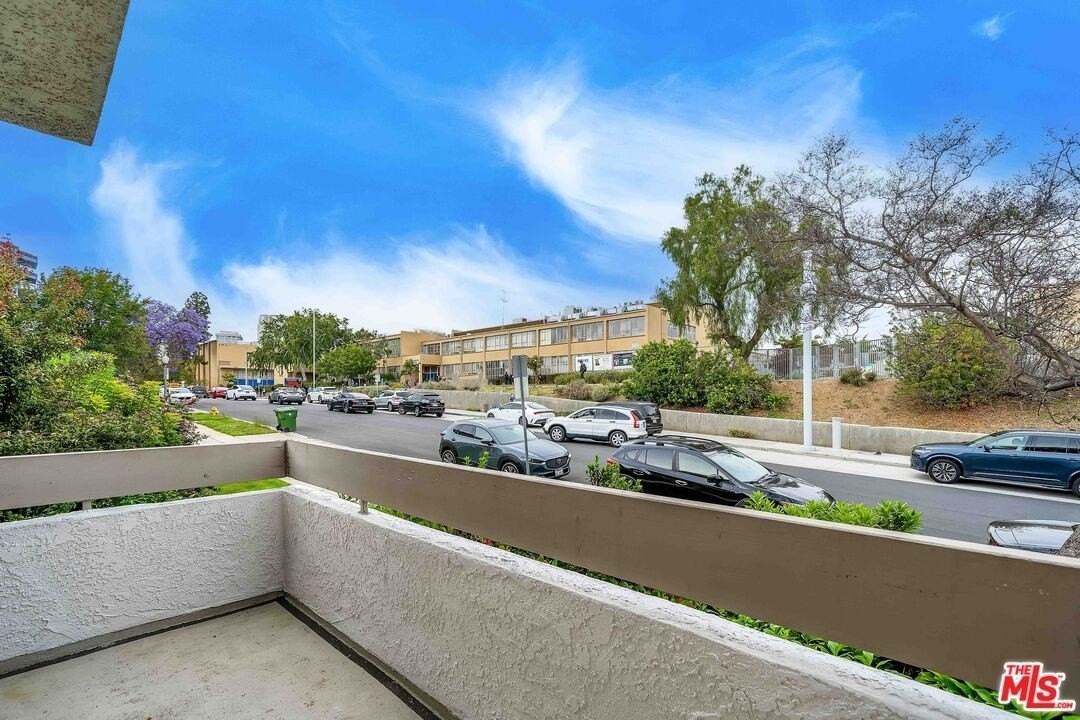 1655 Selby Ave Apt 101 #101 - Photo 7 of 21