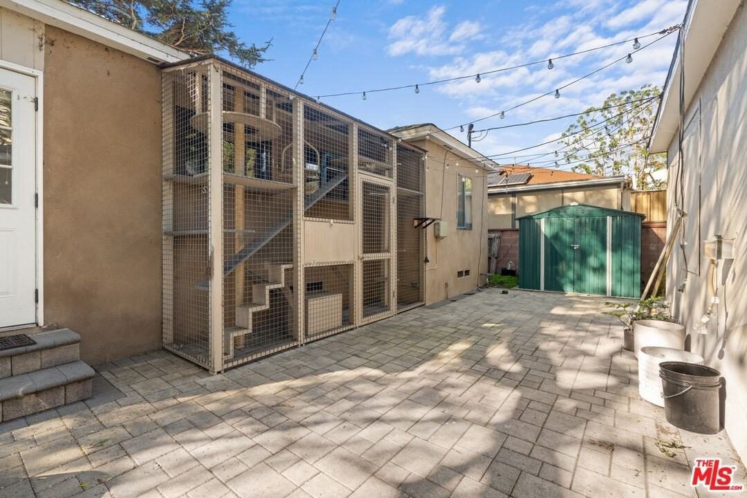 3972 Keeshen Dr - Photo 4 of 24