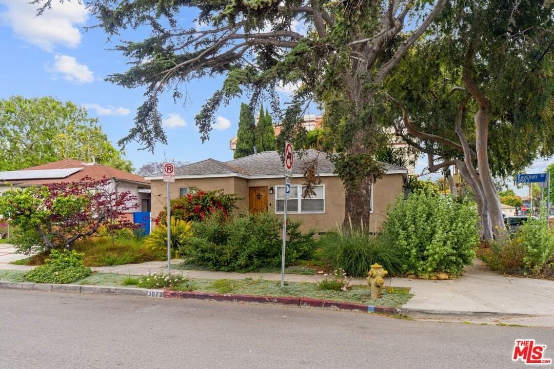 3972 Keeshen Dr - Photo 6 of 24