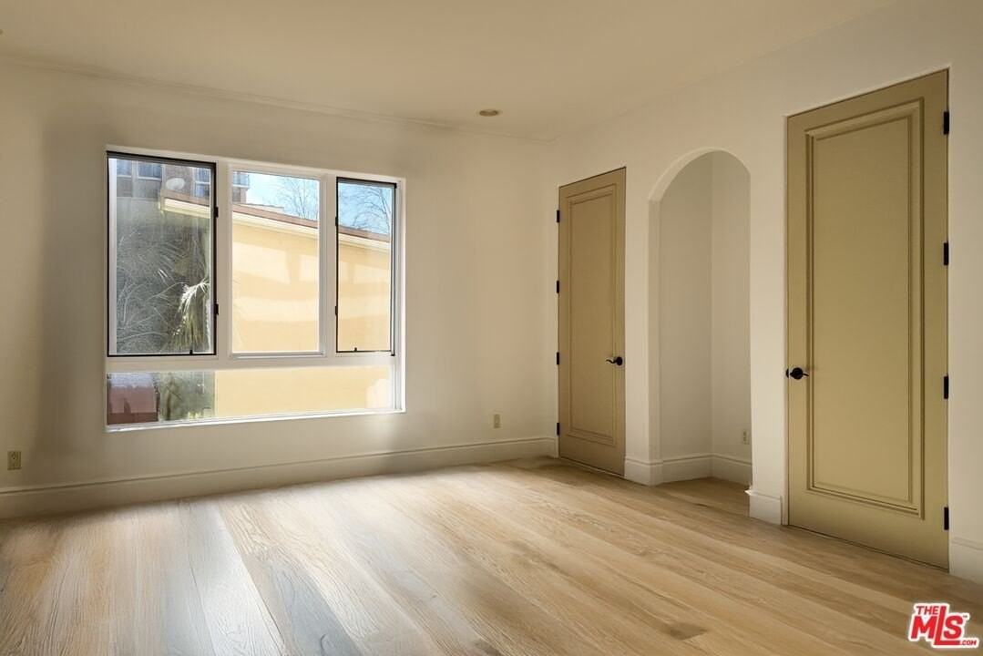 137 S Spalding Dr Unit 203 #203 - Photo 6 of 13