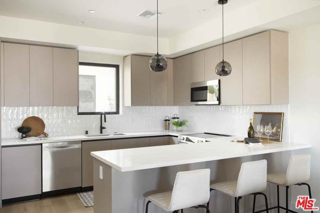 City View Ave - Photo 6 of 22