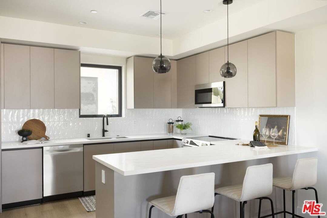 City View Ave - Photo 6 of 23