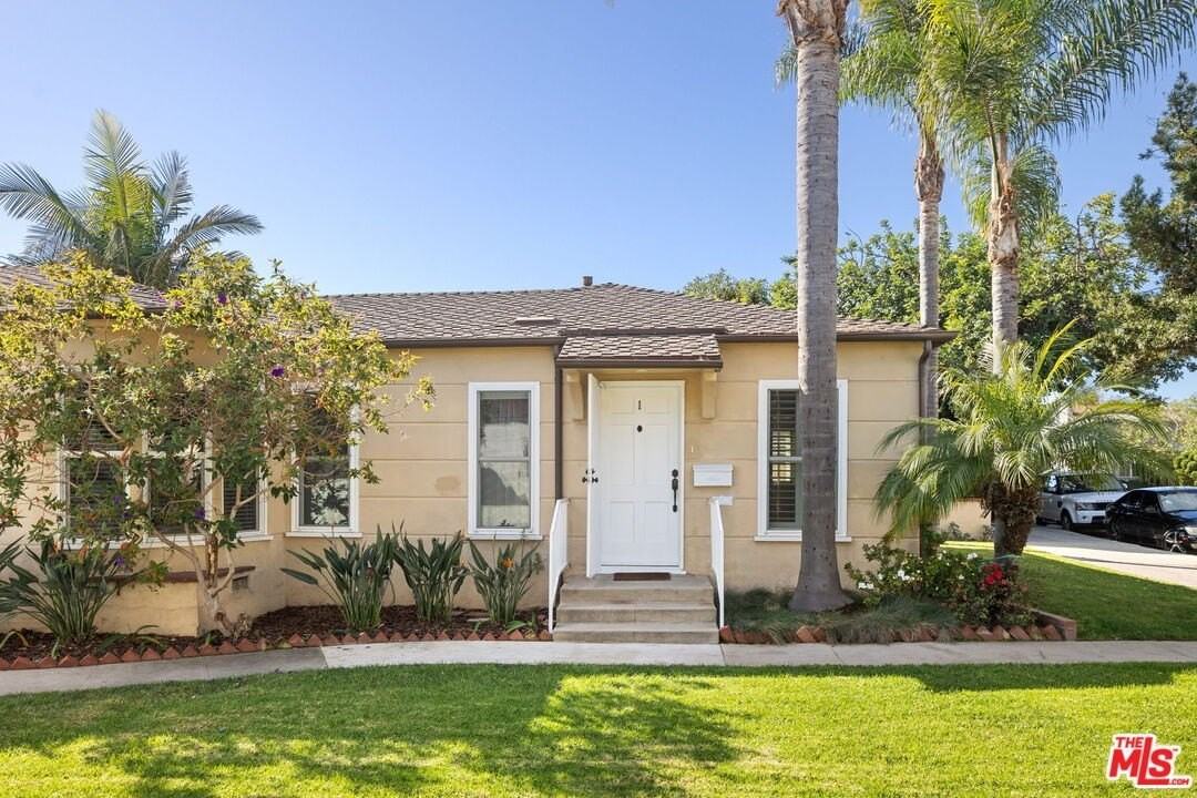 1512 Ocean Park Blvd Apt 1 #1 - Photo 2 of 15