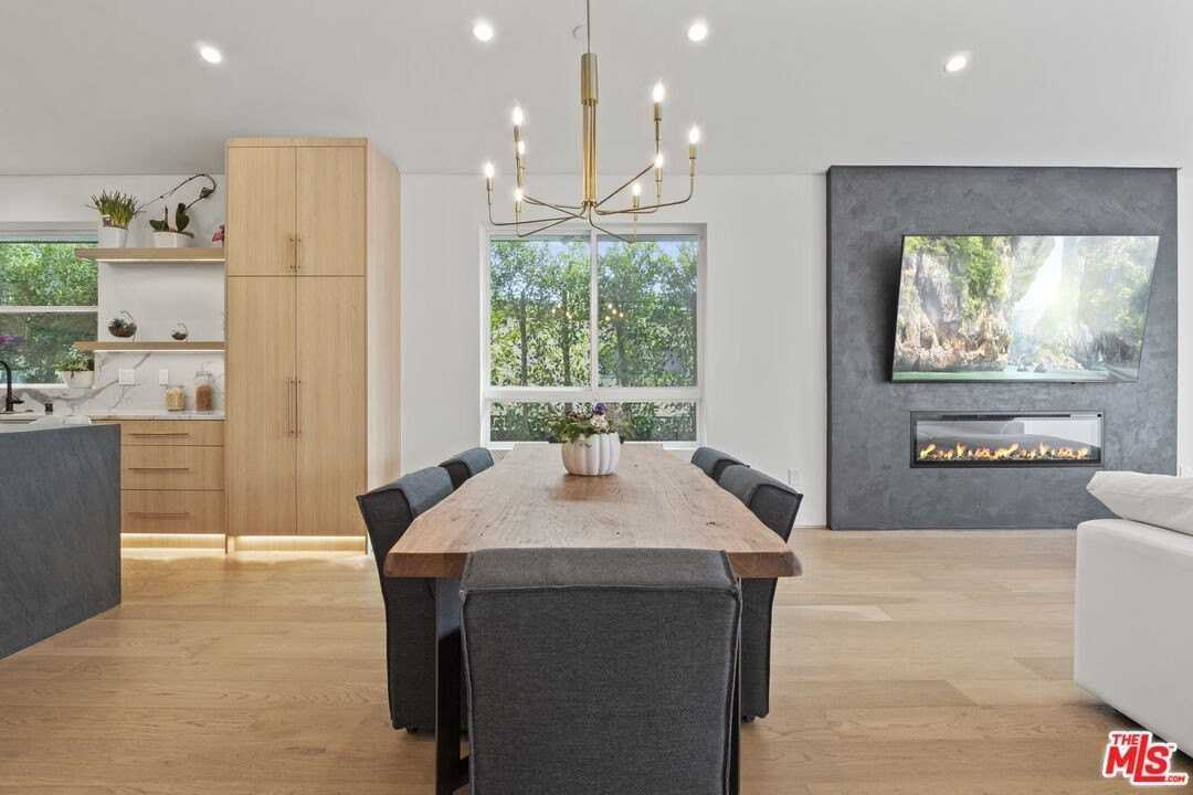 5715 Troost Ave - Photo 7 of 31