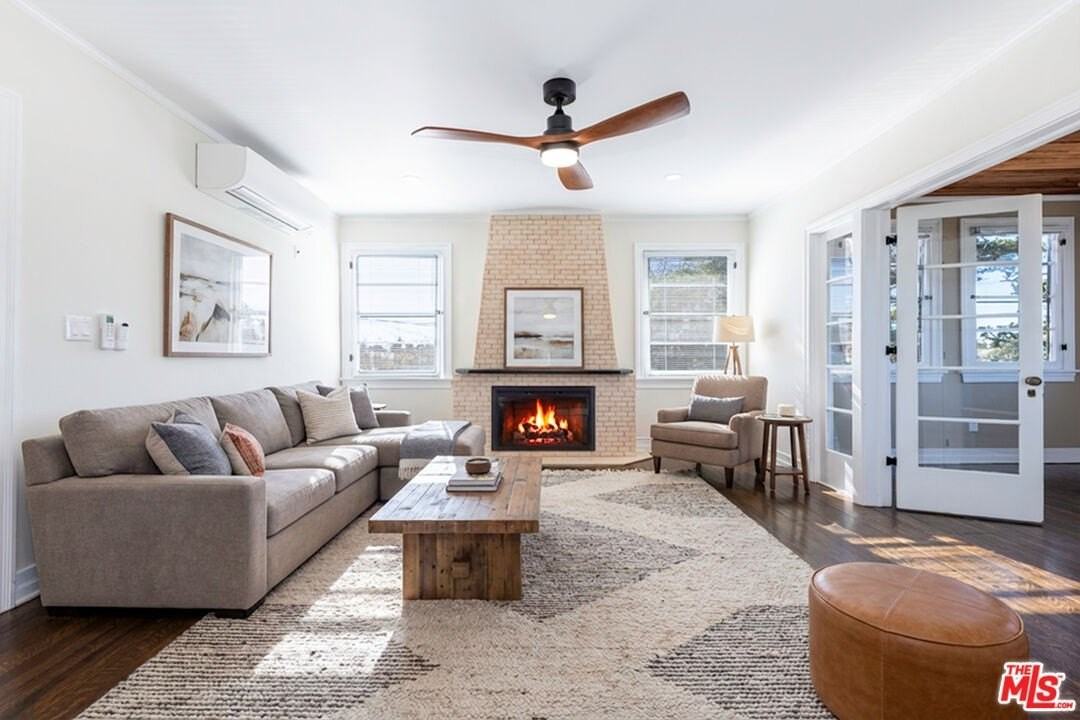 1526 Myra Ave - Photo 5 of 16