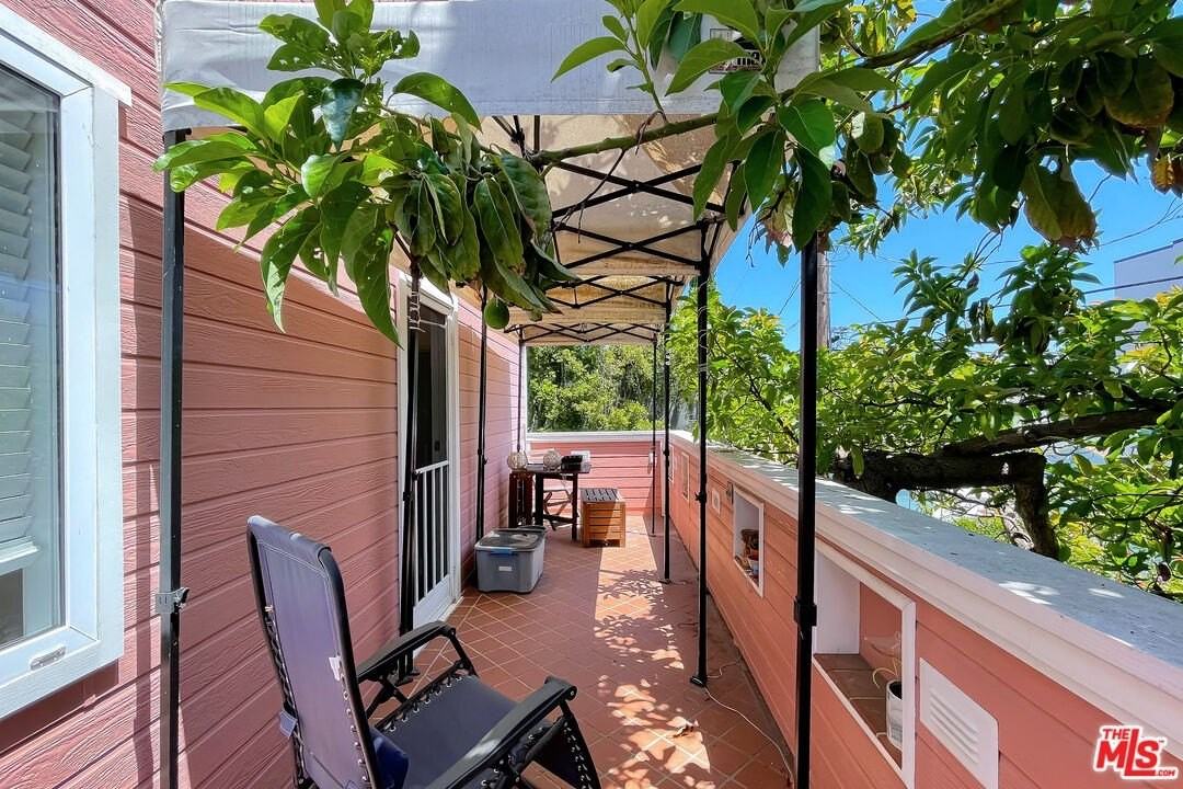 4177 Duquesne Ave - Photo 4 of 18