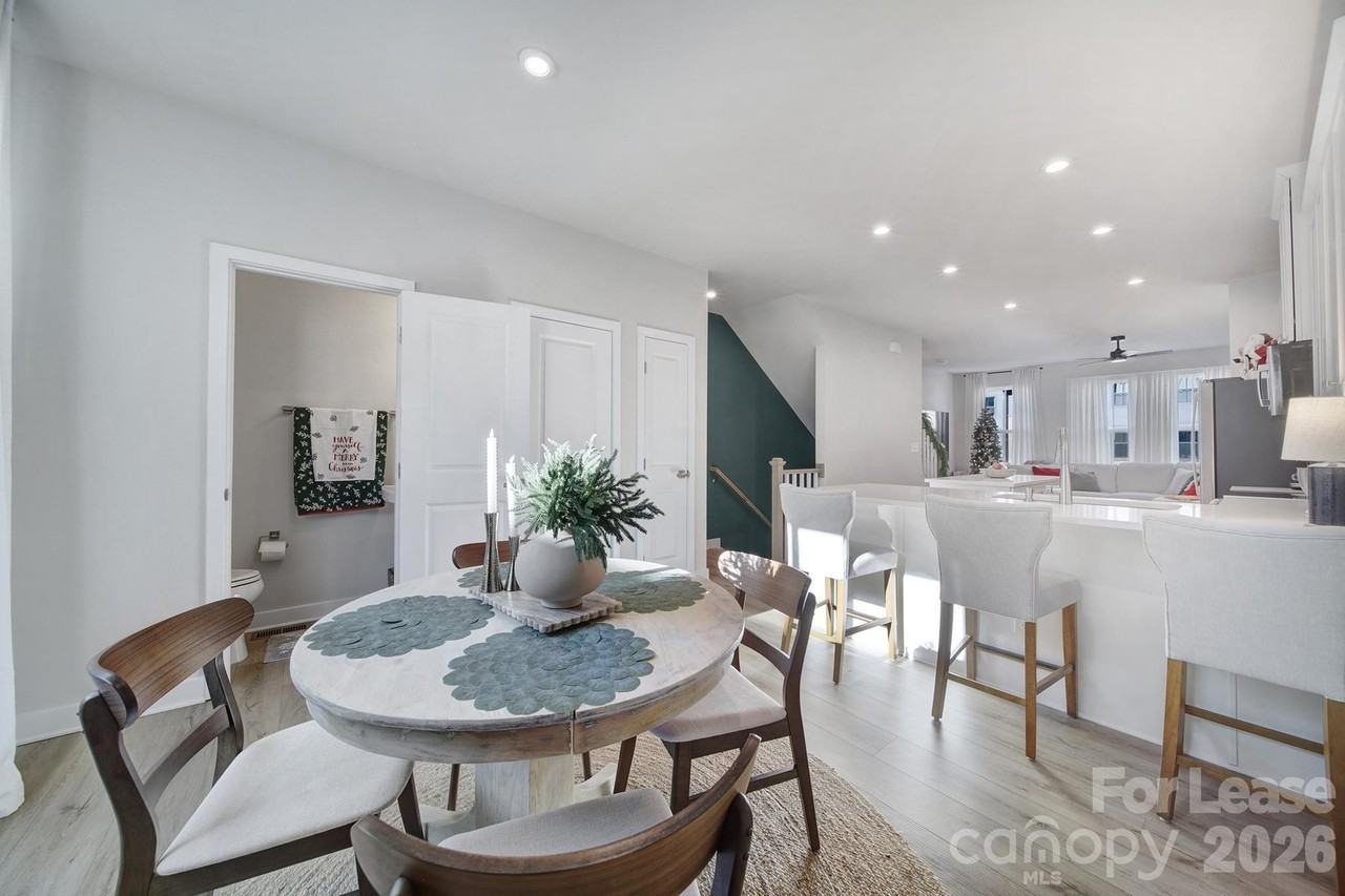 6120 Station Crossing Ave - Photo 4 of 33