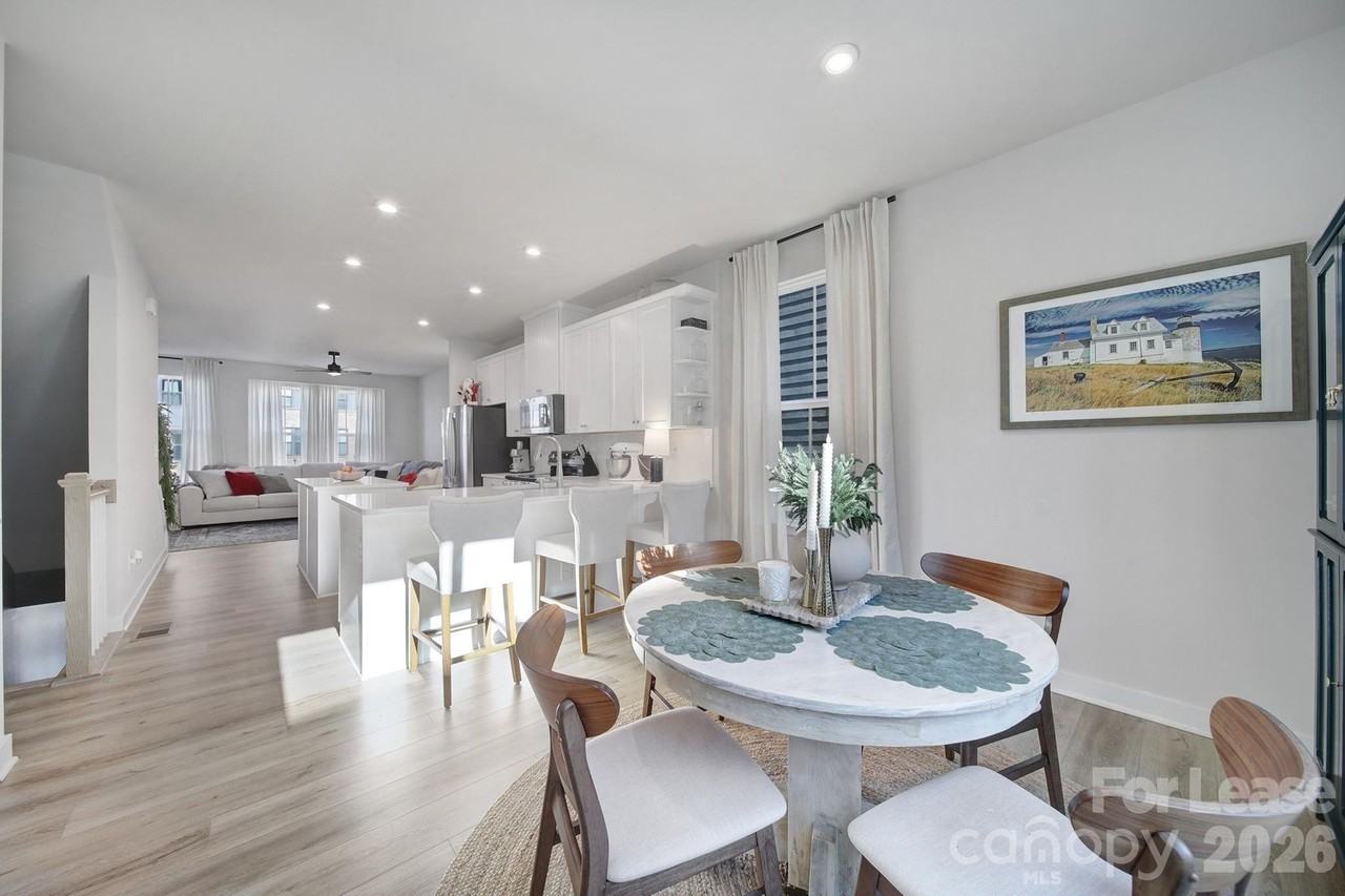 6120 Station Crossing Ave - Photo 5 of 33