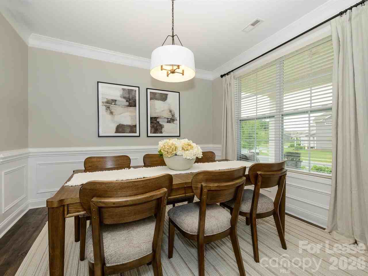 3009 Lydney Cir - Photo 5 of 37