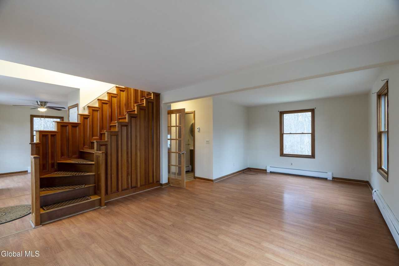 4 Easy St - Photo 3 of 25