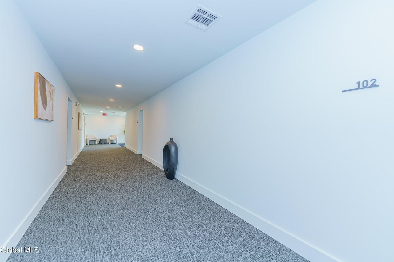 9 Laura Dr Unit 105 #105 - Photo 3 of 29