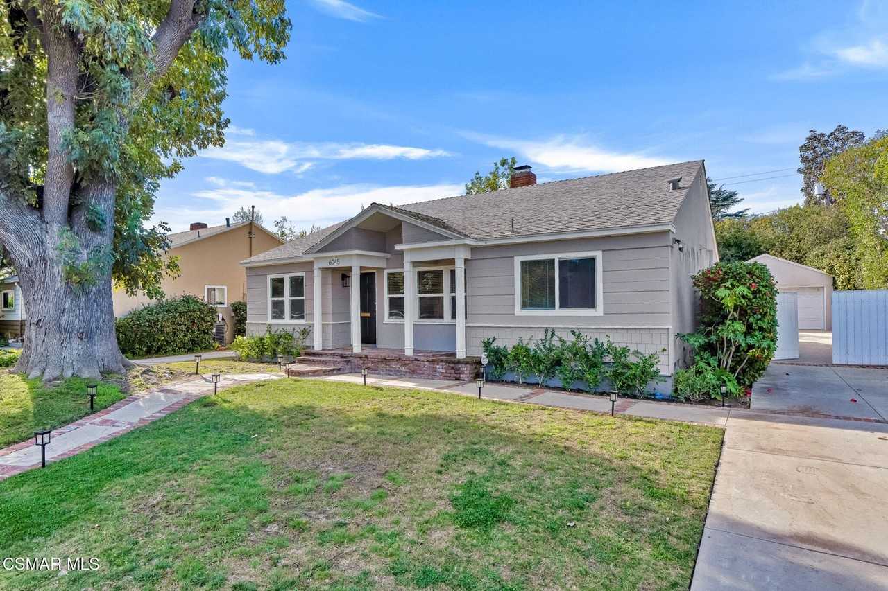 6045 Sunnyslope Ave - Photo 4 of 32