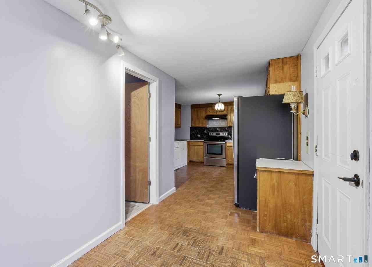 44 E Cedar St - Photo 5 of 26