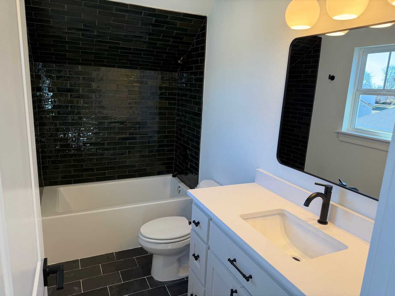 401 Birmingham St Se #1 - Photo 3 of 20