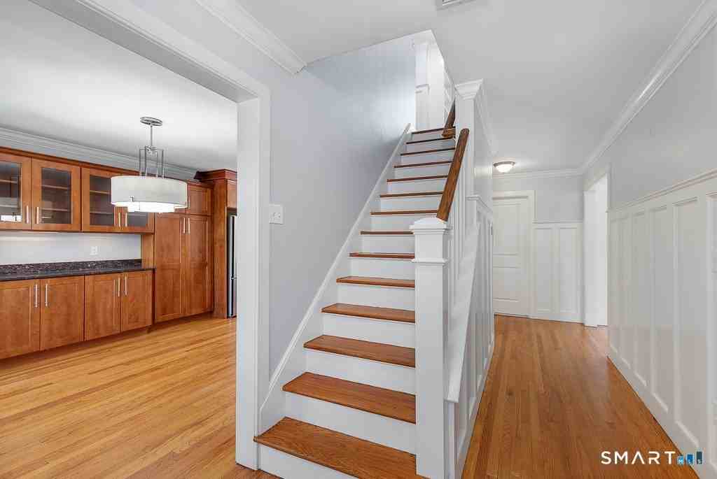 134 Dyer St - Photo 5 of 26