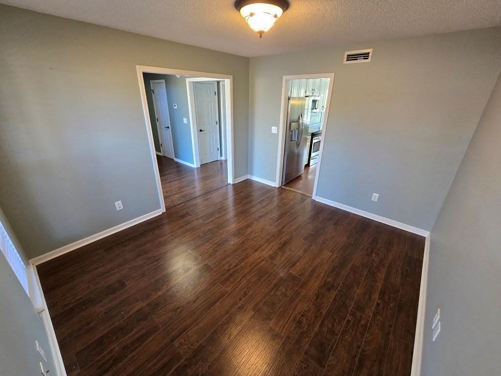 201 Oak Hill Rd - Photo 4 of 19