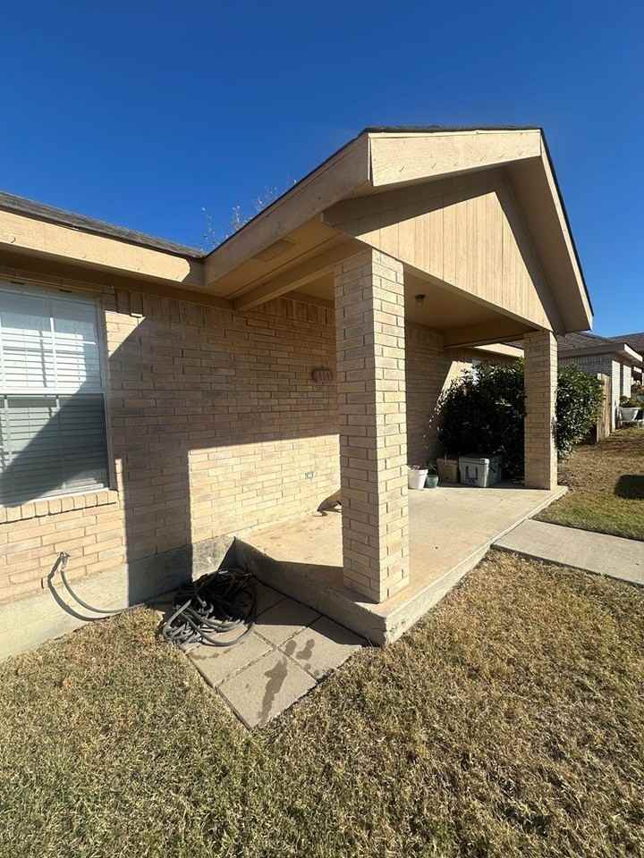 1623 Spirit Ln - Photo 3 of 18