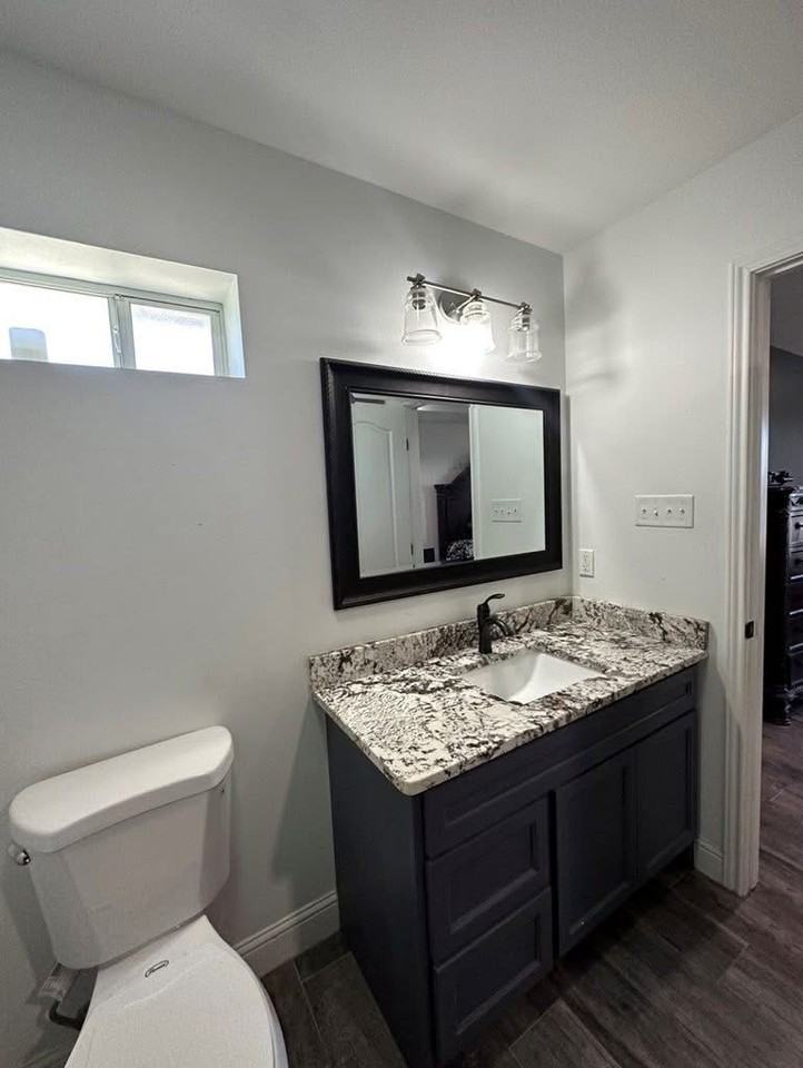 350 N Bibb Ave - Photo 2 of 11