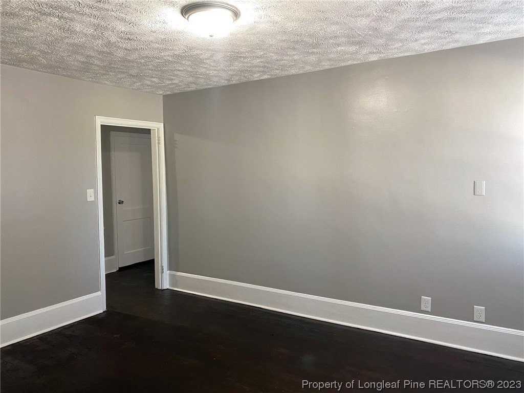 210 E 16th St Apt 1 #1 - Photo 6 of 17