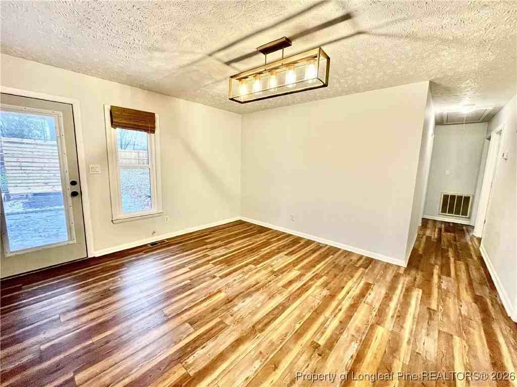 1603 Hickory Ridge Ct - Photo 4 of 17