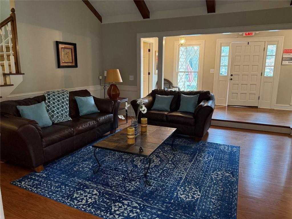 4396 Alpine Ct - Photo 7 of 27