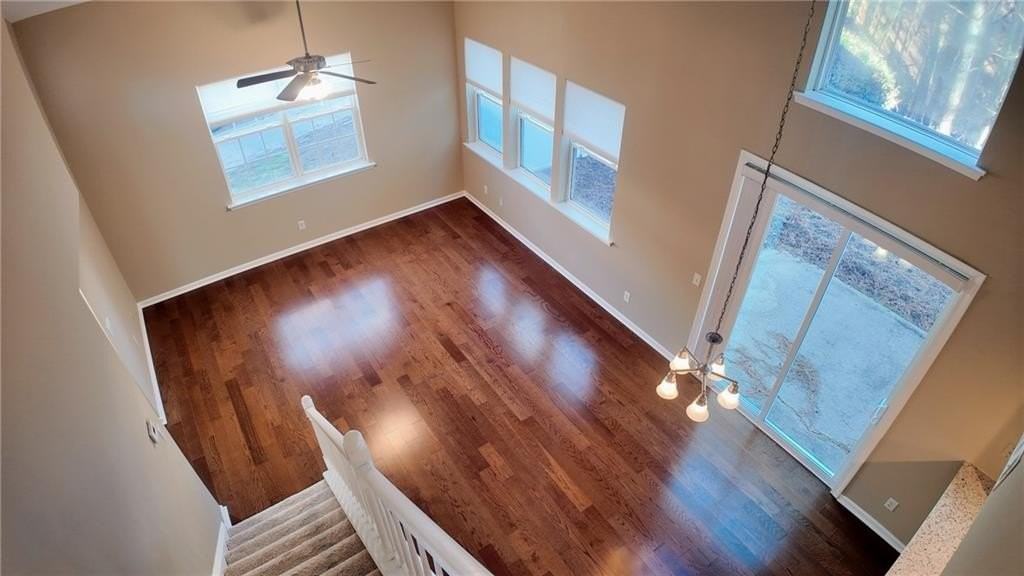 363 Hiawassee Dr - Photo 2 of 20