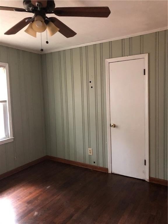 1048 Mantissa St Nw - Photo 7 of 12