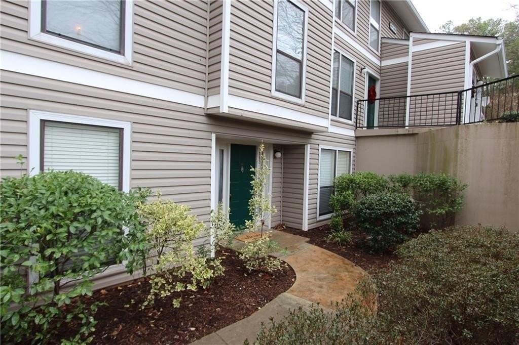 401 Wynnes Ridge Cir Se - Photo 3 of 22