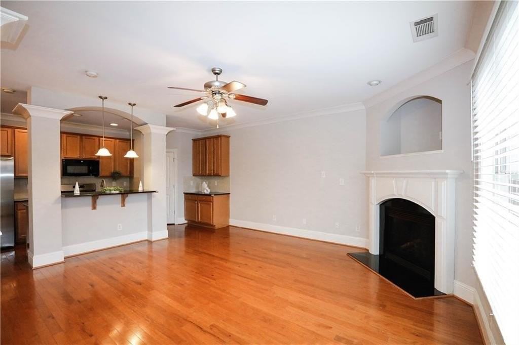 3528 Pecos Ln - Photo 5 of 40