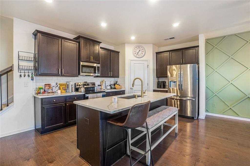 5526 Donerail St - Photo 3 of 29