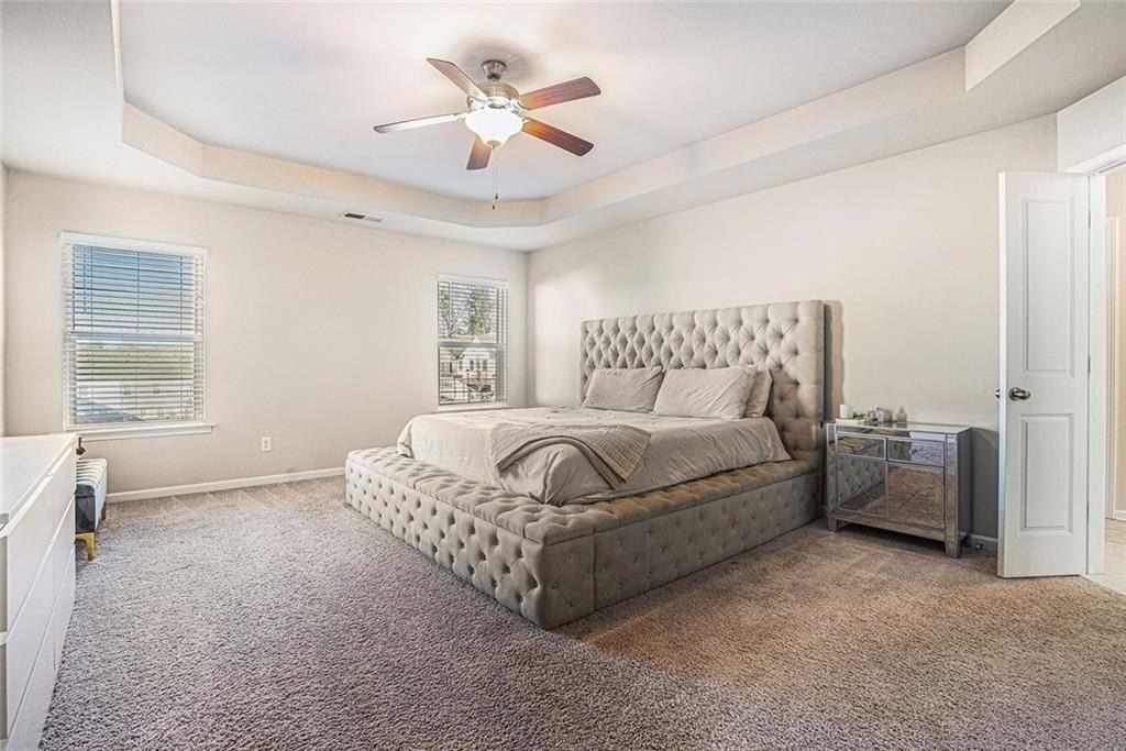 5526 Donerail St - Photo 5 of 29